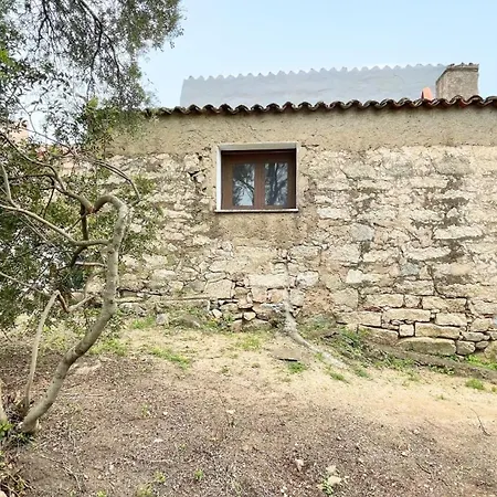 Stazzo Lughente A Typical Sardinian House *